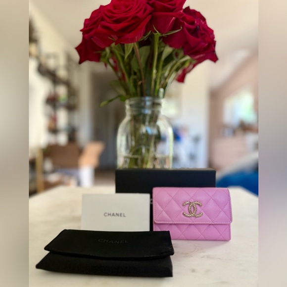 CHANEL Handbags - Chanel Pink Caviar Quilted Flap Card Wallet. 🩷